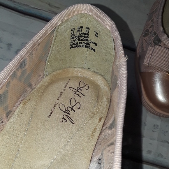 Soft Style by Hush puppies Lace Flats Slip On 7.5 - Picture 4 of 8